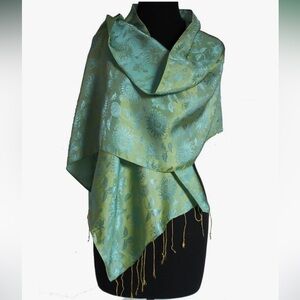 Fandori- Silk Scarf with Contrasting Color - Green 16” x 61”